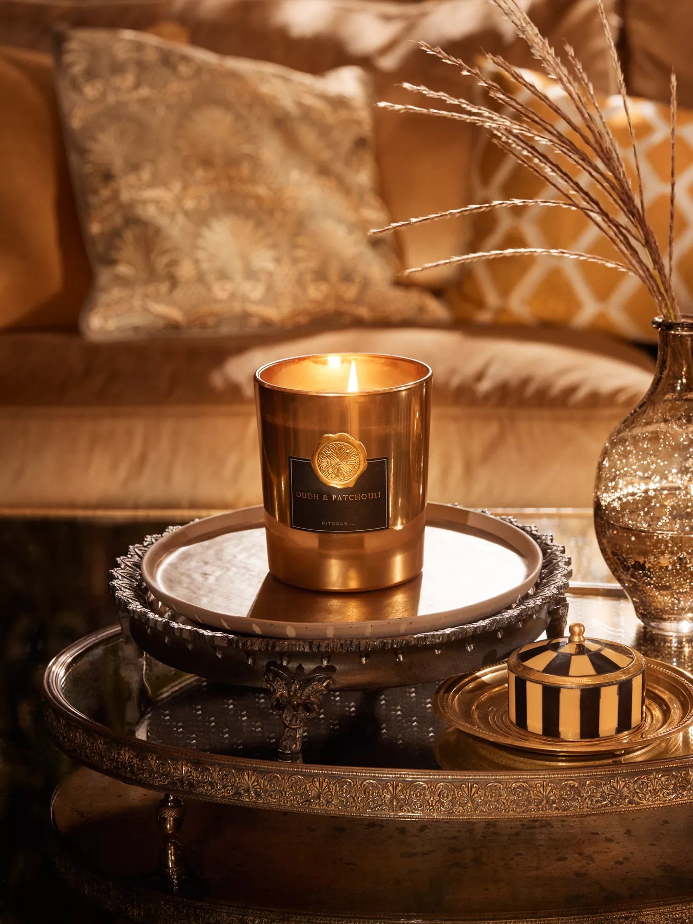 Oudh Scented Candle